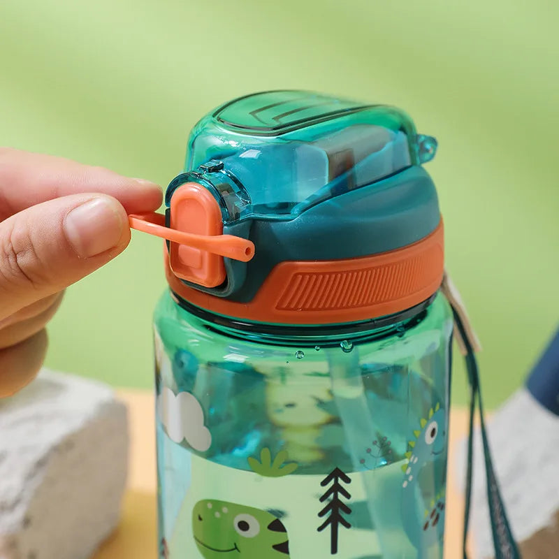 Kids Water Bottle with Straw – Leak-Proof 600 ml Cartoon Bottle